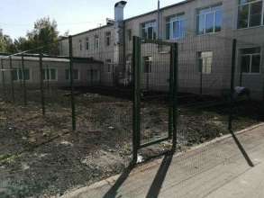 3D заборы для школы 15 метров фото в Больших Дворах