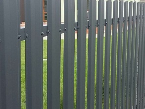 Забор из евроштакетника на ленточном фундаменте 200 метров фото под ключ с установкой